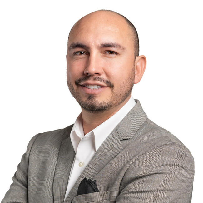 Brandon – Headshot – Main – Contact – 800px – Tiny